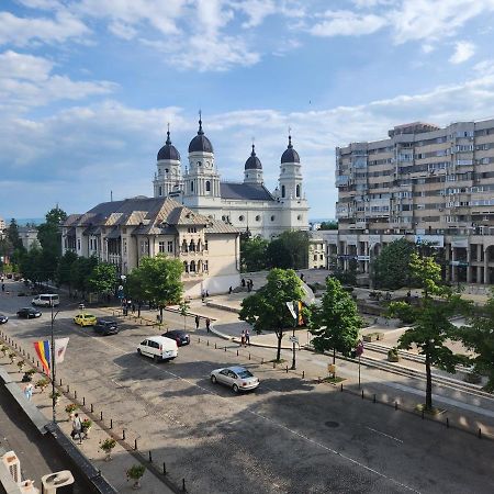 Stefan Cel Mare Boulevard Pedestrian Street Palas Jászvásár Kültér fotó
