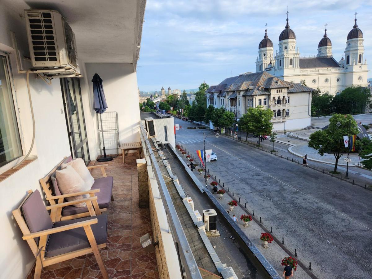 Stefan Cel Mare Boulevard Pedestrian Street Palas Jászvásár Kültér fotó